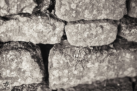 Dry stone wall