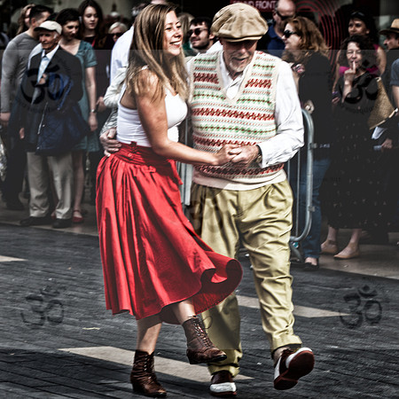 Dancing in the street  ( IX )