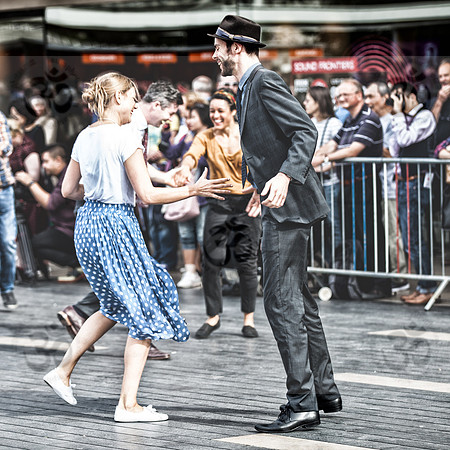 Dancing in the street  ( III )