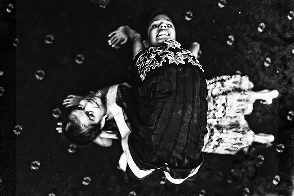 Learning Yoga (I) monochrome