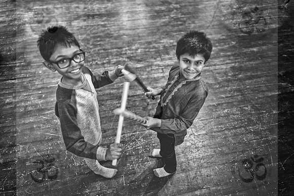 Learning Dandiya Ras (III) monochrome